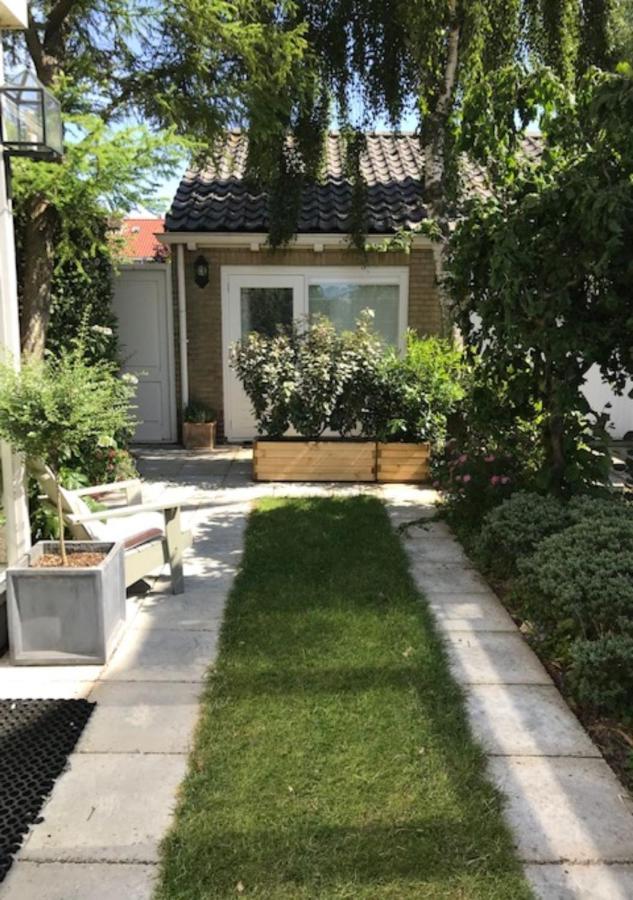 B&B Ereprijs Гаага Экстерьер фото