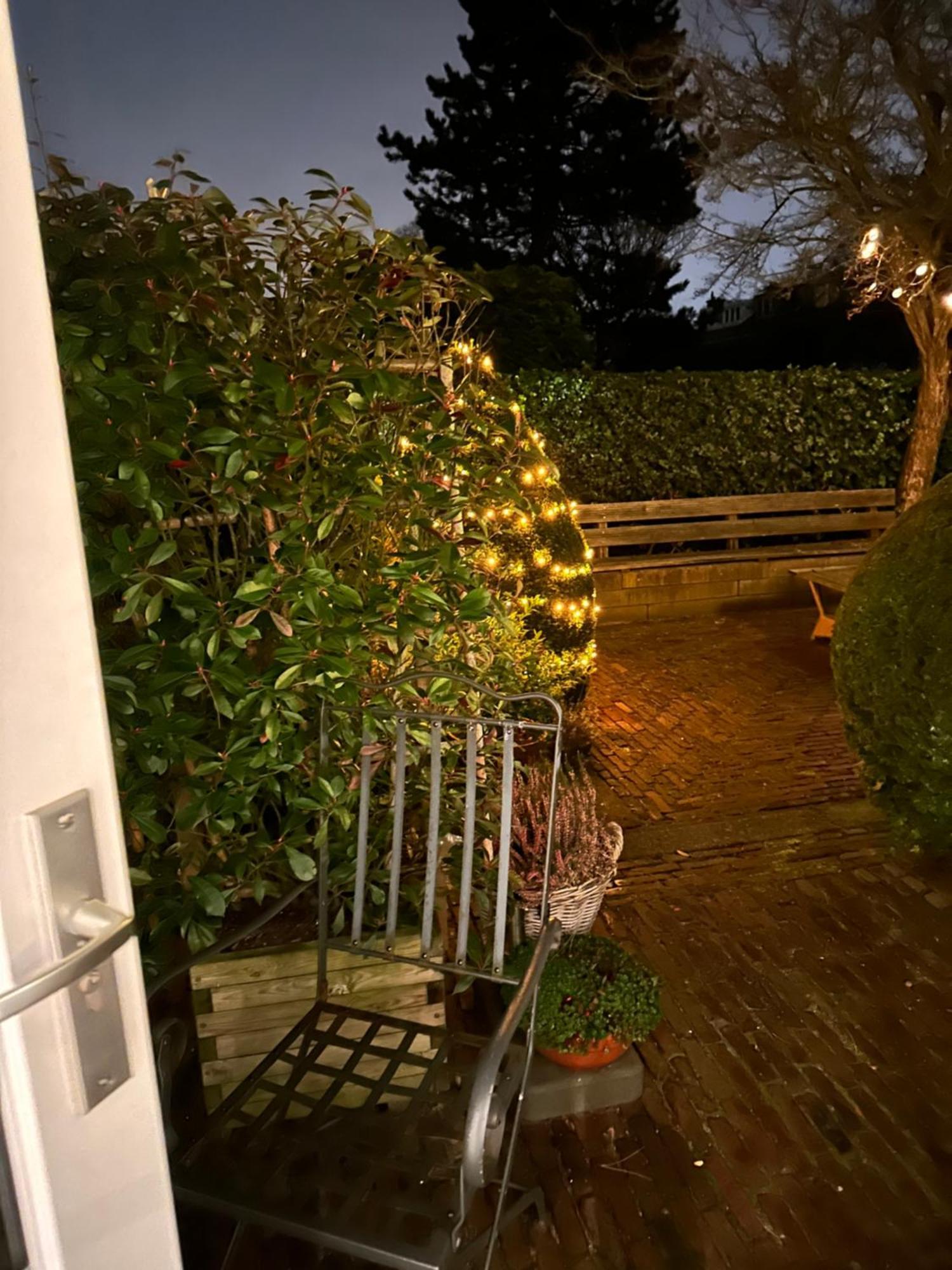 B&B Ereprijs Гаага Экстерьер фото