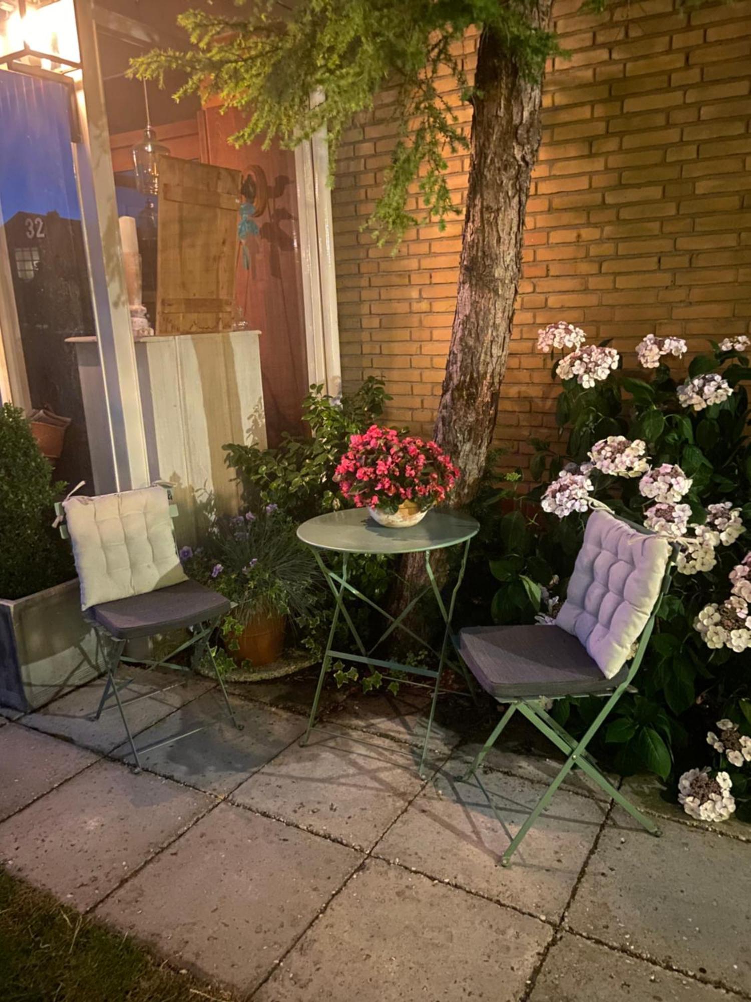 B&B Ereprijs Гаага Экстерьер фото